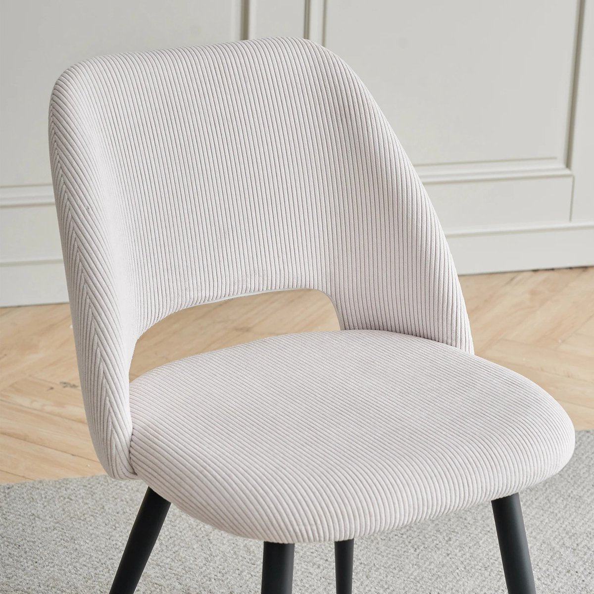 Set van 4 Corduroy Eetkamerstoelen – Beige Gestoffeerde Stoelen met Ergonomisch Comfort