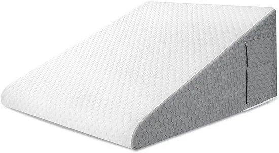 Wigkussen 50x50x26 cm – Orthopedisch Steunkussen - Verhoogd Driehoekskussen met Luchtlaagschuim – Reflux Kussen - Rugsteun bij Slapen, & Herstel na Operatie – Leeskussen - Comfortabel Slaapkussen voor Bed, Bank of Kantoor