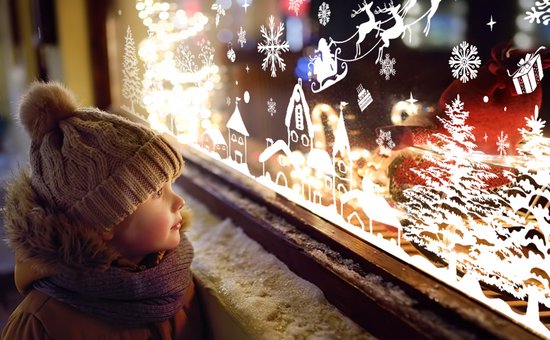 Kerst Raamstickers – 163 Stuks Zelfklevende Sneeuwvlokken – Witte Kerstdecoratie – Herbruikbare Statische Raamdecoratie – Kerstmis, Rendieren en Kerstballen Decoratie - Kerstversiering voor Ramen & Deuren