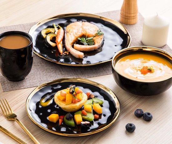 Luxueuze Porseleinen Serviesset - Servies 16 delig - Serviesgoed 16 stuks - Bordenset 4 persoons - Borden, Kopjes en Kommen - Zwart met Gouden Versiering