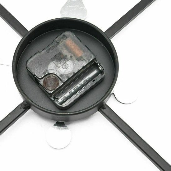 Moderne Industriële Wandklok - Retro Ronde Metalen Klok met Romeinse Cijfers - Hoogwaardig en Duurzaam Metaal - Industrieel - Woonkamerdecoratie - 40 cm diameter - Zwart