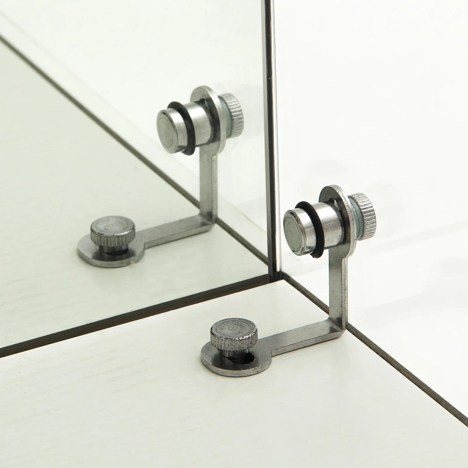 Staande LED Vitrinekast met 4 Niveaus – Moderne Displaykast voor Woonkamer & Slaapkamer