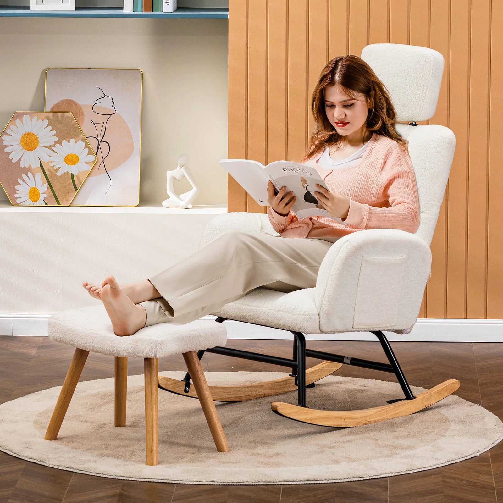 Schommelstoel Teddy – Rocking Chair met Armleuningen en Hoofdsteun – Zachte Fauteuil Beige