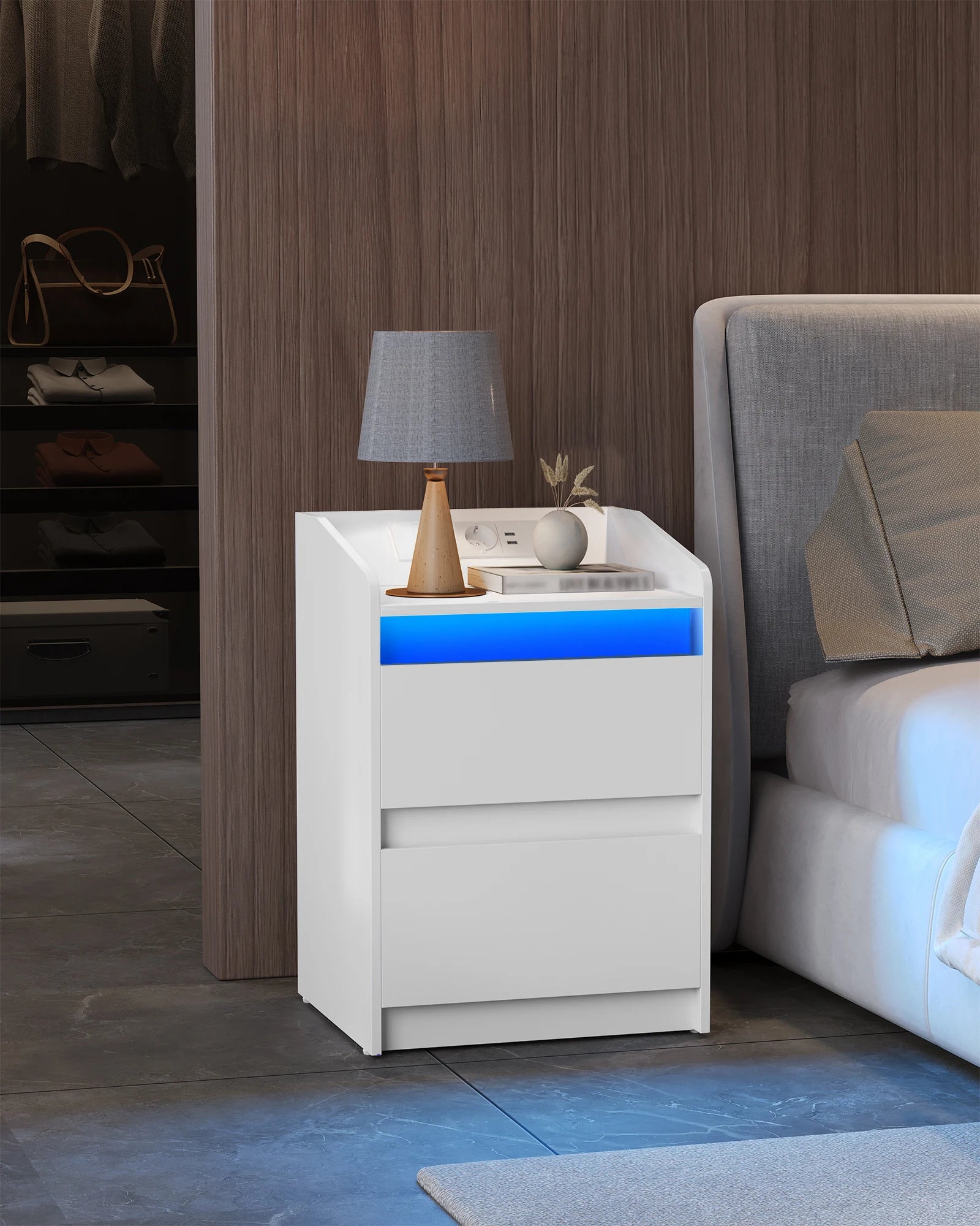 Nachtkastje met LED‑verlichting, Oplaadstation en 2 Lades – Modern Bedside Table