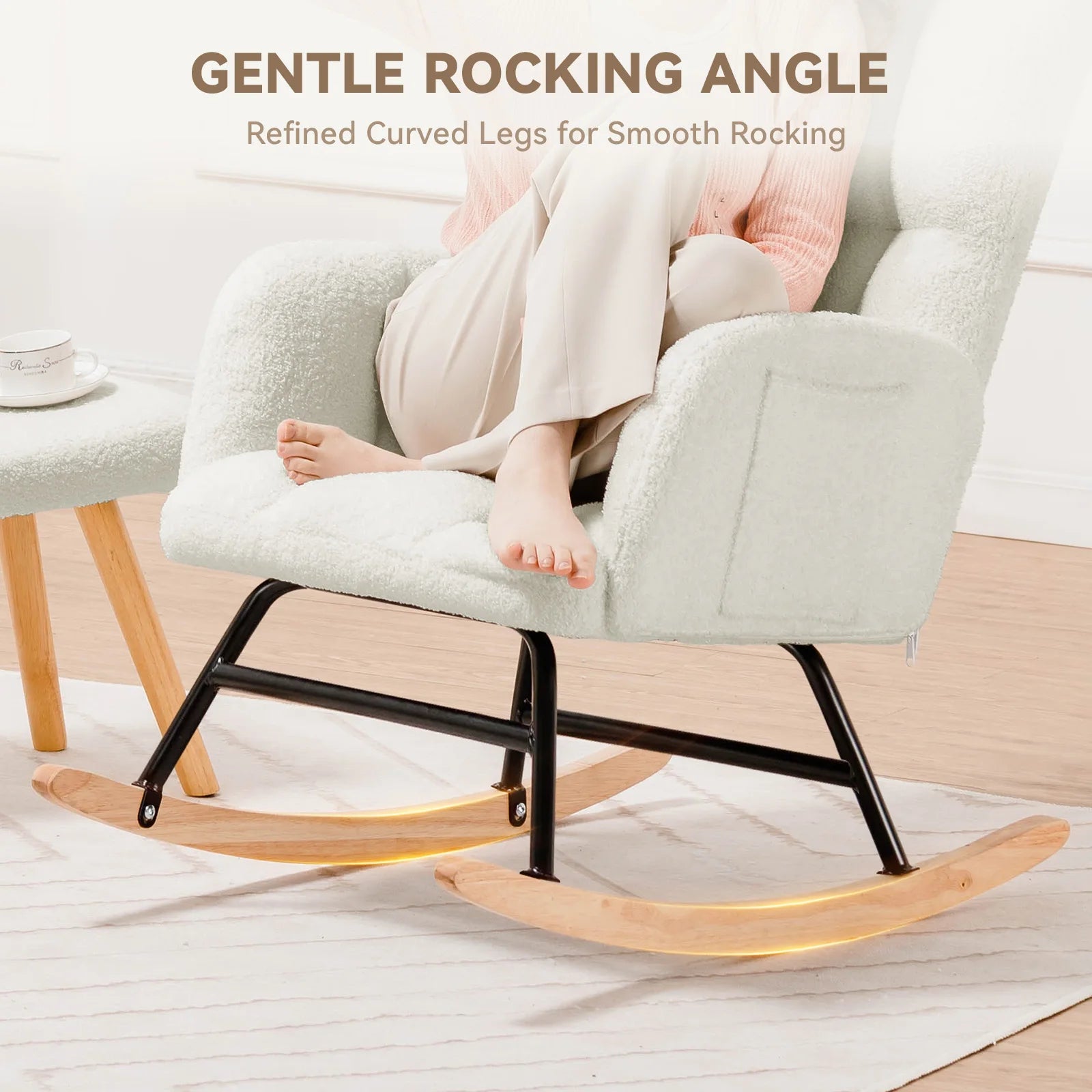 Schommelstoel Teddy – Rocking Chair met Armleuningen en Hoofdsteun – Zachte Fauteuil Beige