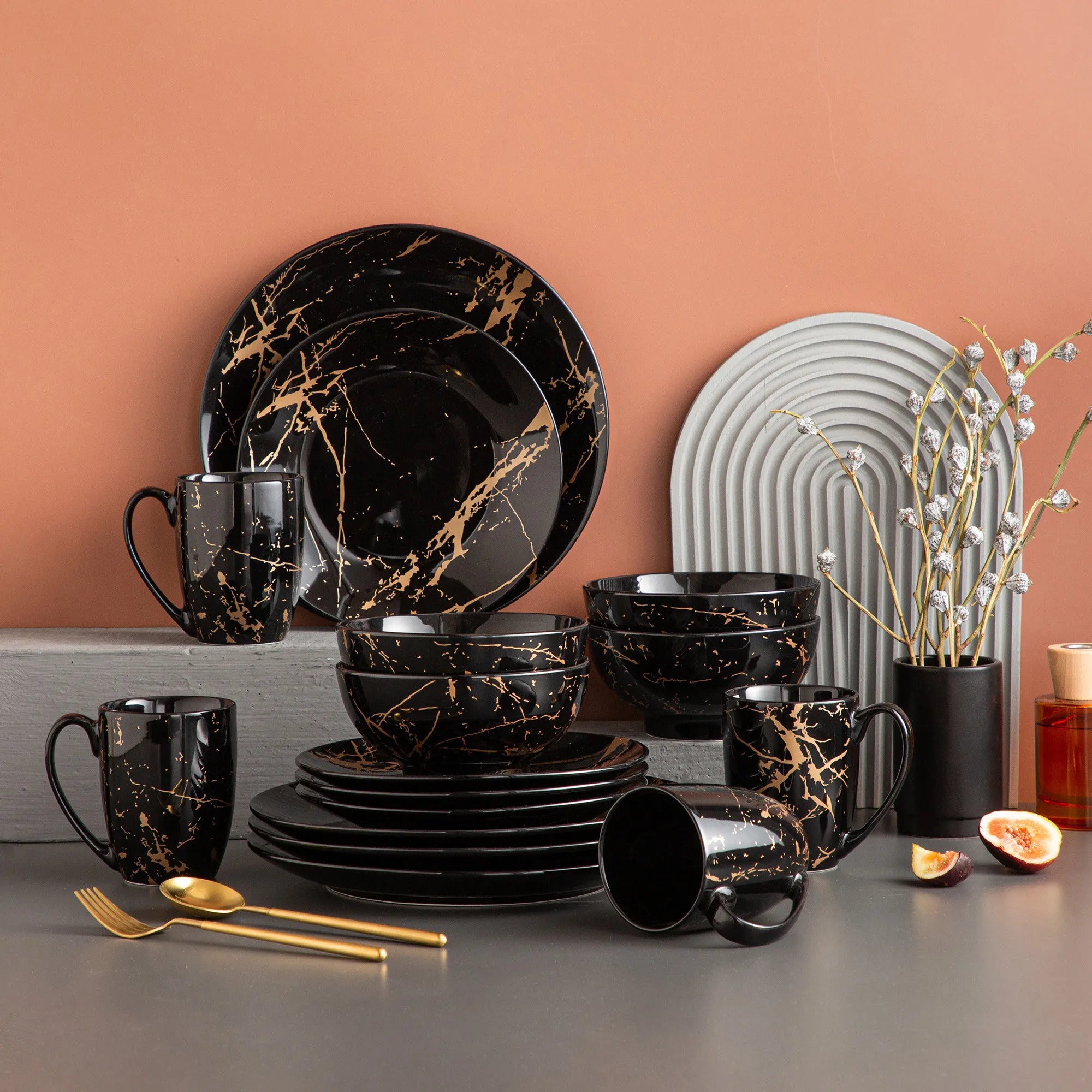 Zwart Porselein Serviesset met Gouden Accenten – 16/32/48 Delig Modern Servies voor 4-12 Personen