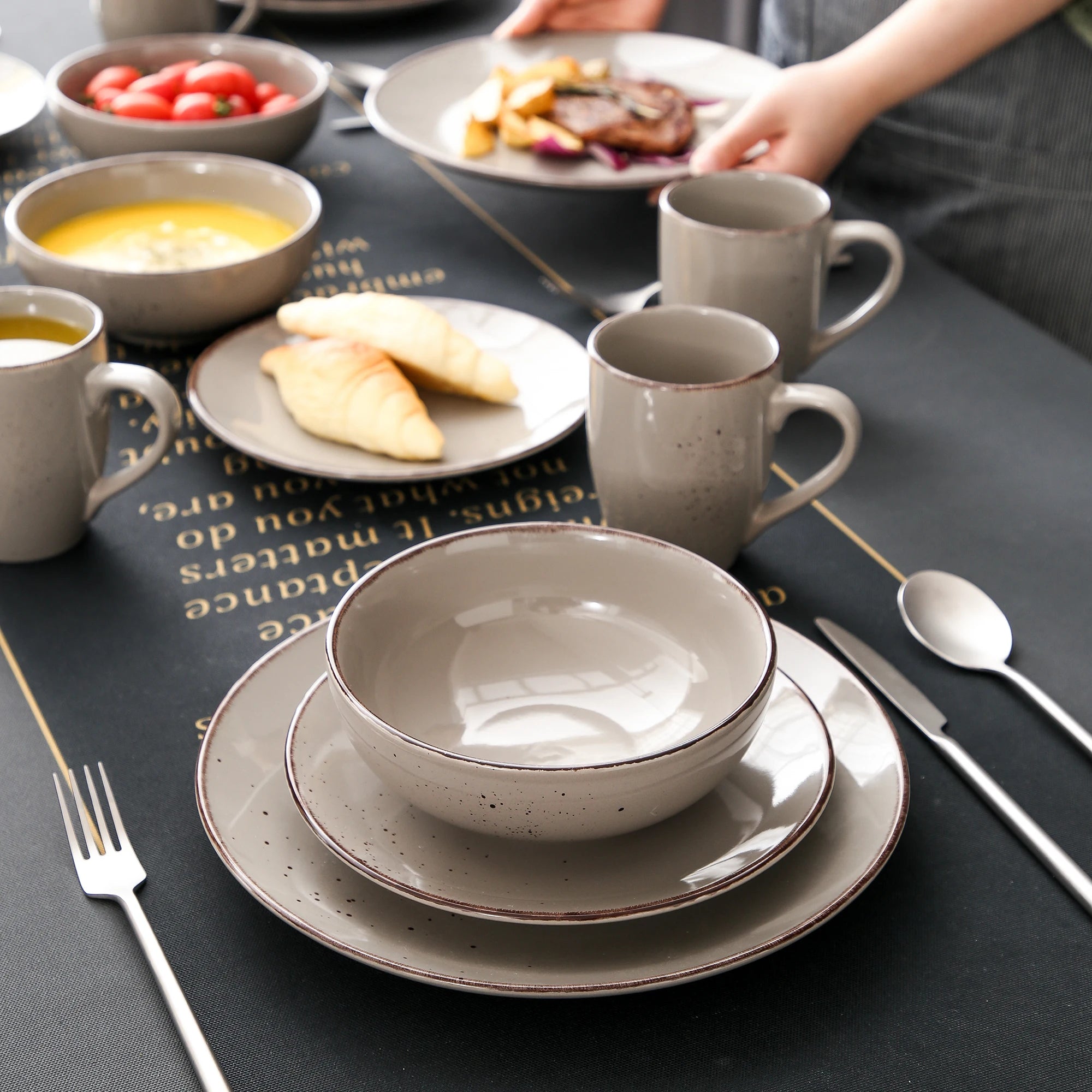 Serviesset 16/32/48-delig – Keramisch Steengoed Servies – Modern & Vintage Design