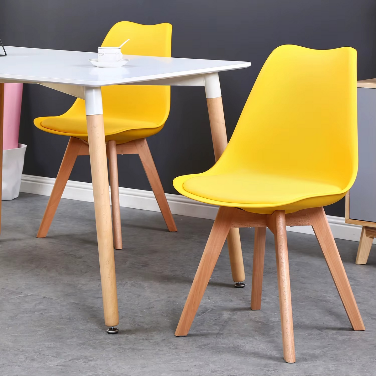 Set van 6 Eetkamerstoelen – Stoelen met Rugleuning & Beukenhouten Poten – Scandinavisch Design – Khaki