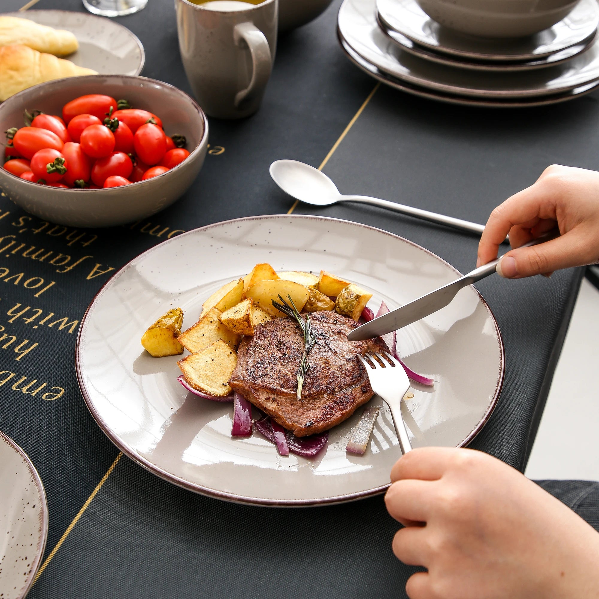 Serviesset 16/32/48-delig – Keramisch Steengoed Servies – Modern & Vintage Design