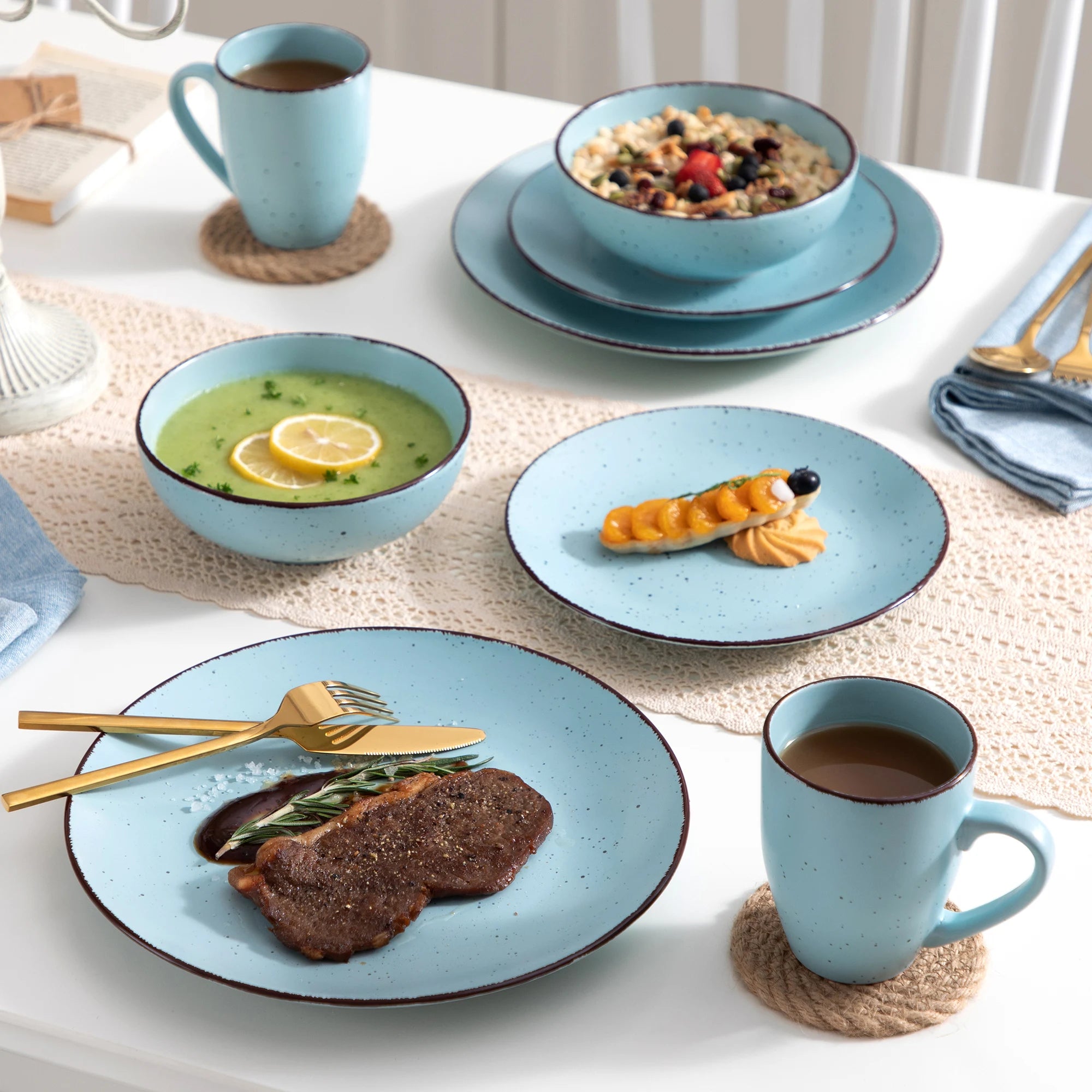 16-delig Blauw Steengoed Serviesset – Duurzaam en Stijlvol Aardewerk voor Dagelijks Gebruik
