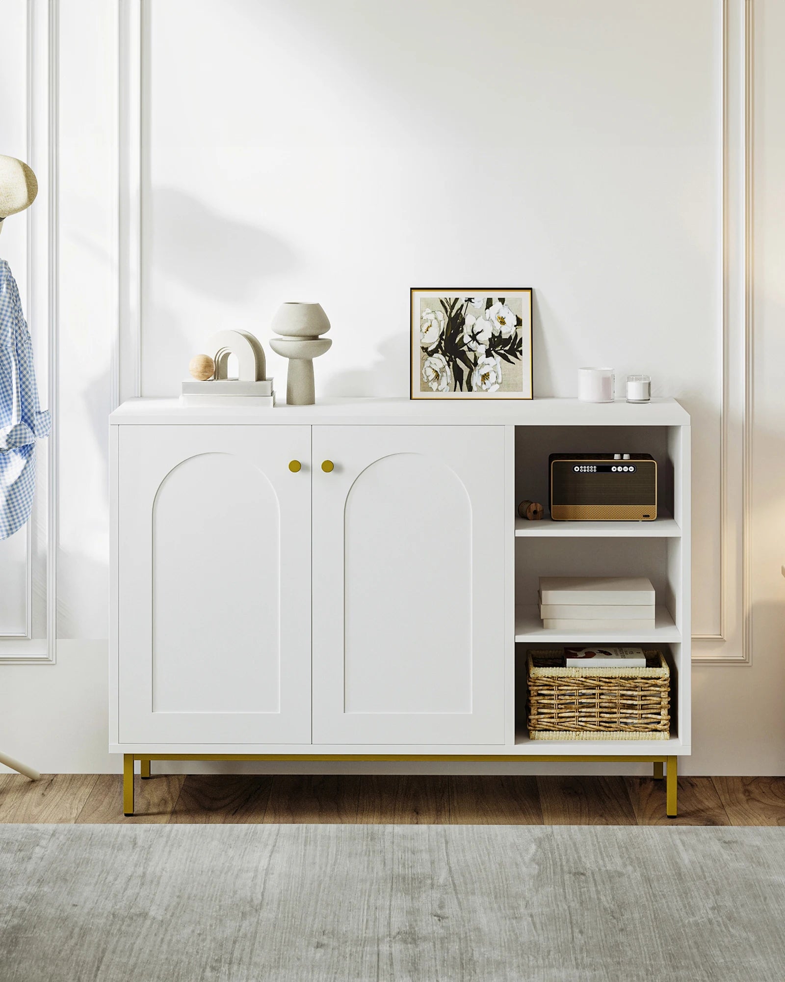 Badkamerkast met Deuren en Open Vakken – Moderne Witte Opbergkast met Verstelbare Plank en Gouden Poten – Multifunctionele Kast voor Badkamer, Woonkamer of Hal