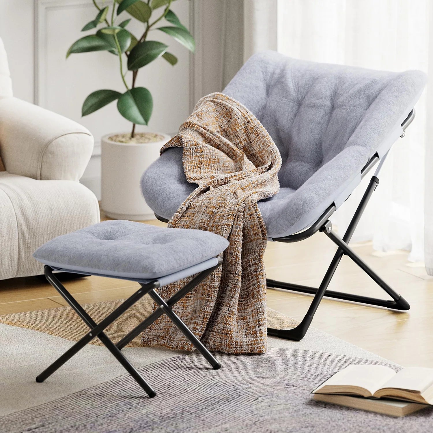 XL Opvouwbare Loungestoel met Faux Fur – Pluche Comfortstoel met Antislip Frame voor Woonkamer, Slaapkamer & Studentenkamer