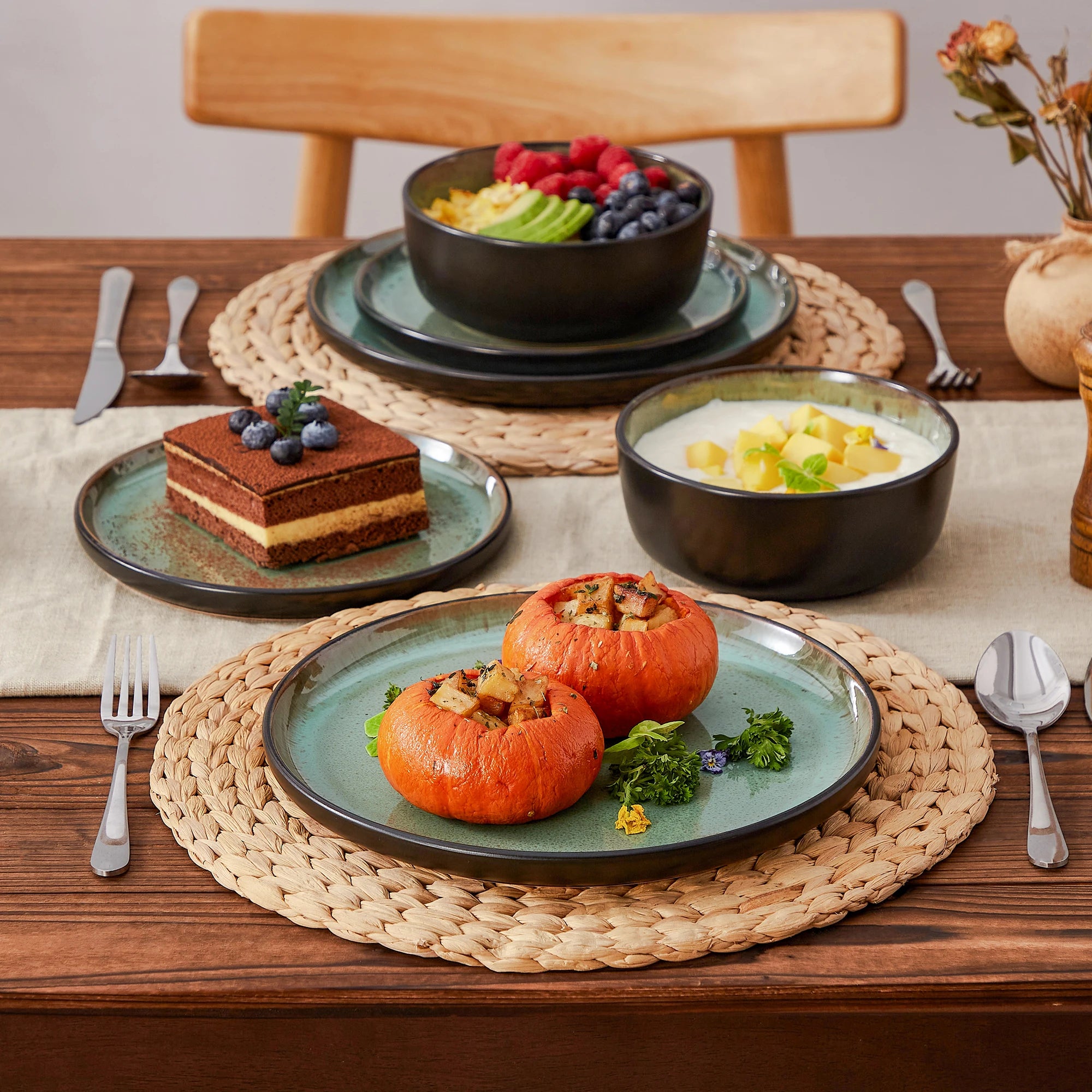 Servies Set 16-Delig – Mat Zwart Keramisch Servies – Modern & Duurzaam Steengoed voor 4 Personen