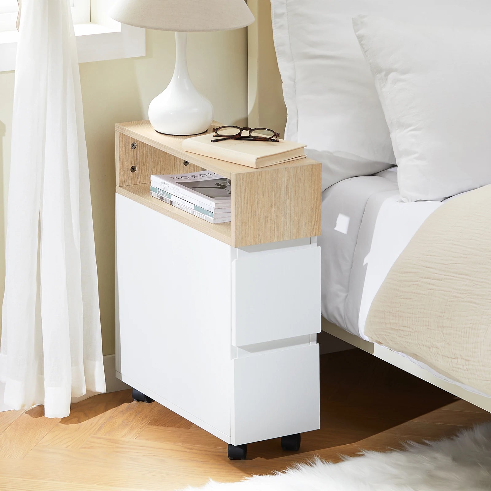 Witte Nachtkast Trolley met Nisplank en Wieltjes – Praktisch Nachtkastje voor Badkamer & Bed