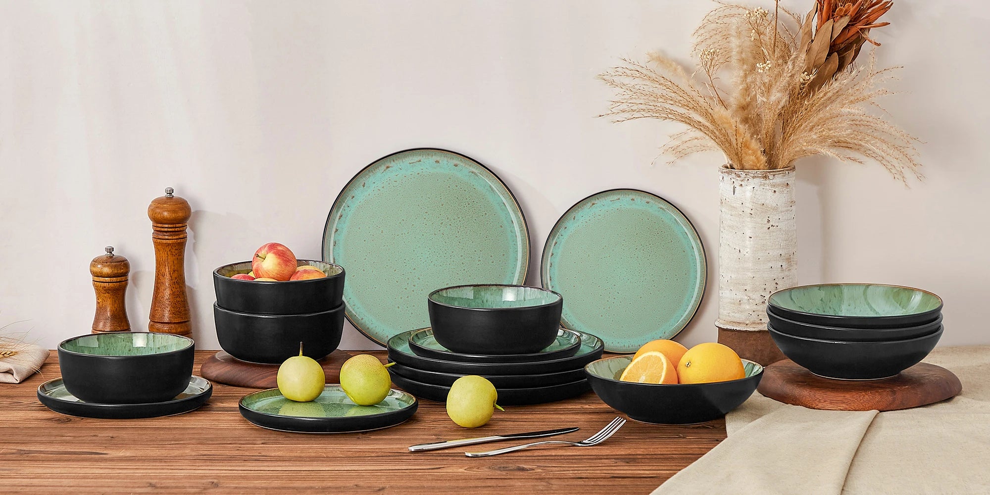 Servies Set 16-Delig – Mat Zwart Keramisch Servies – Modern & Duurzaam Steengoed voor 4 Personen