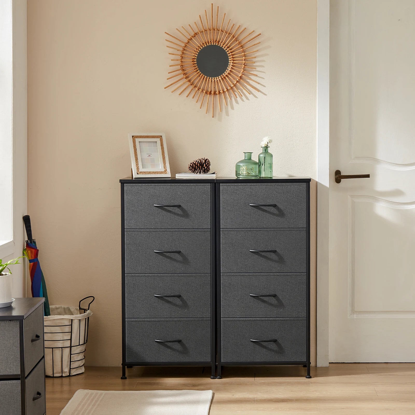 Moderne Kast met 4 Lades – Multifunctionele Slaapkameropberger