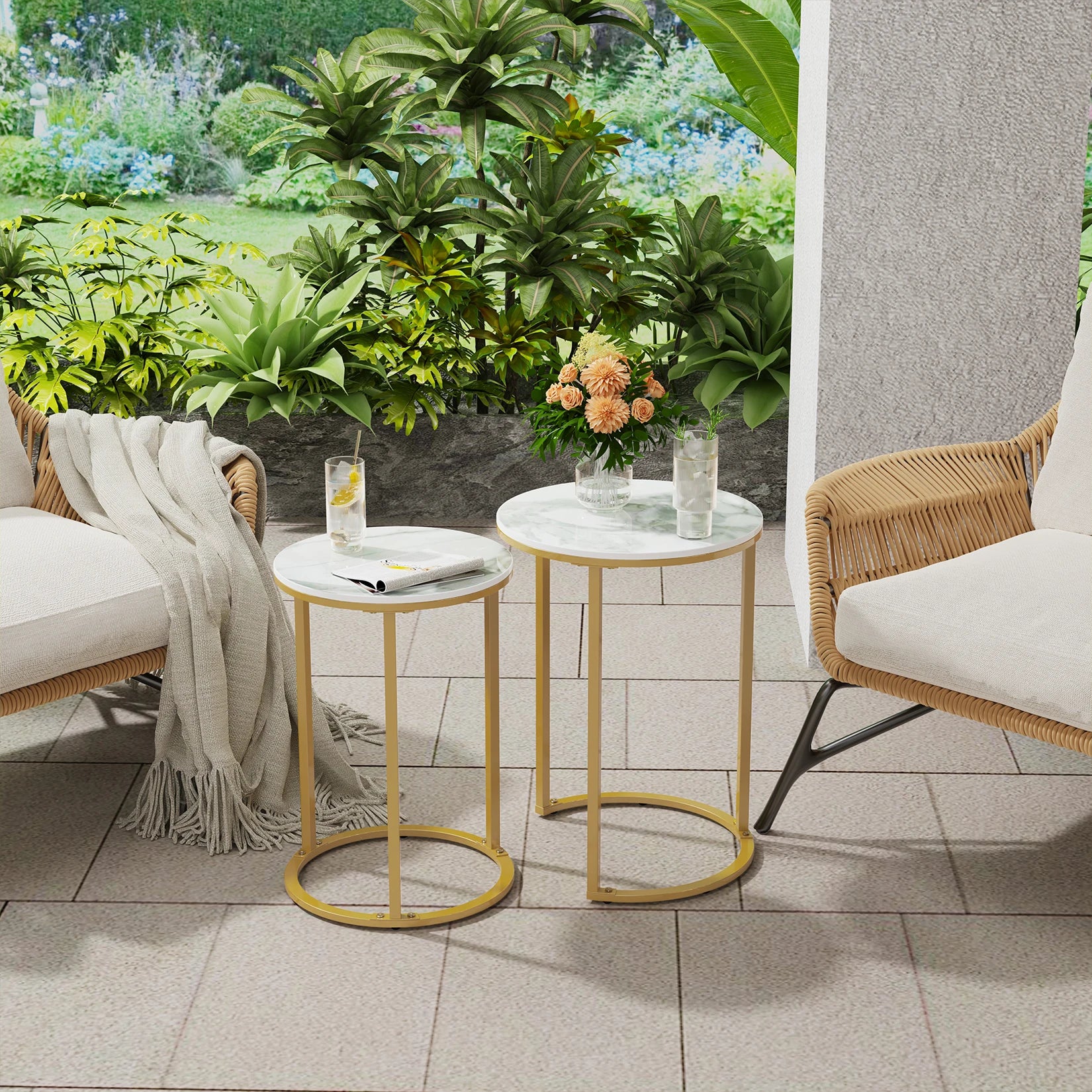 Set van 2 Ronde Bijzettafels – Gesinterd Steen & Gouden Metaal – Moderne Nesting Tafels Wit