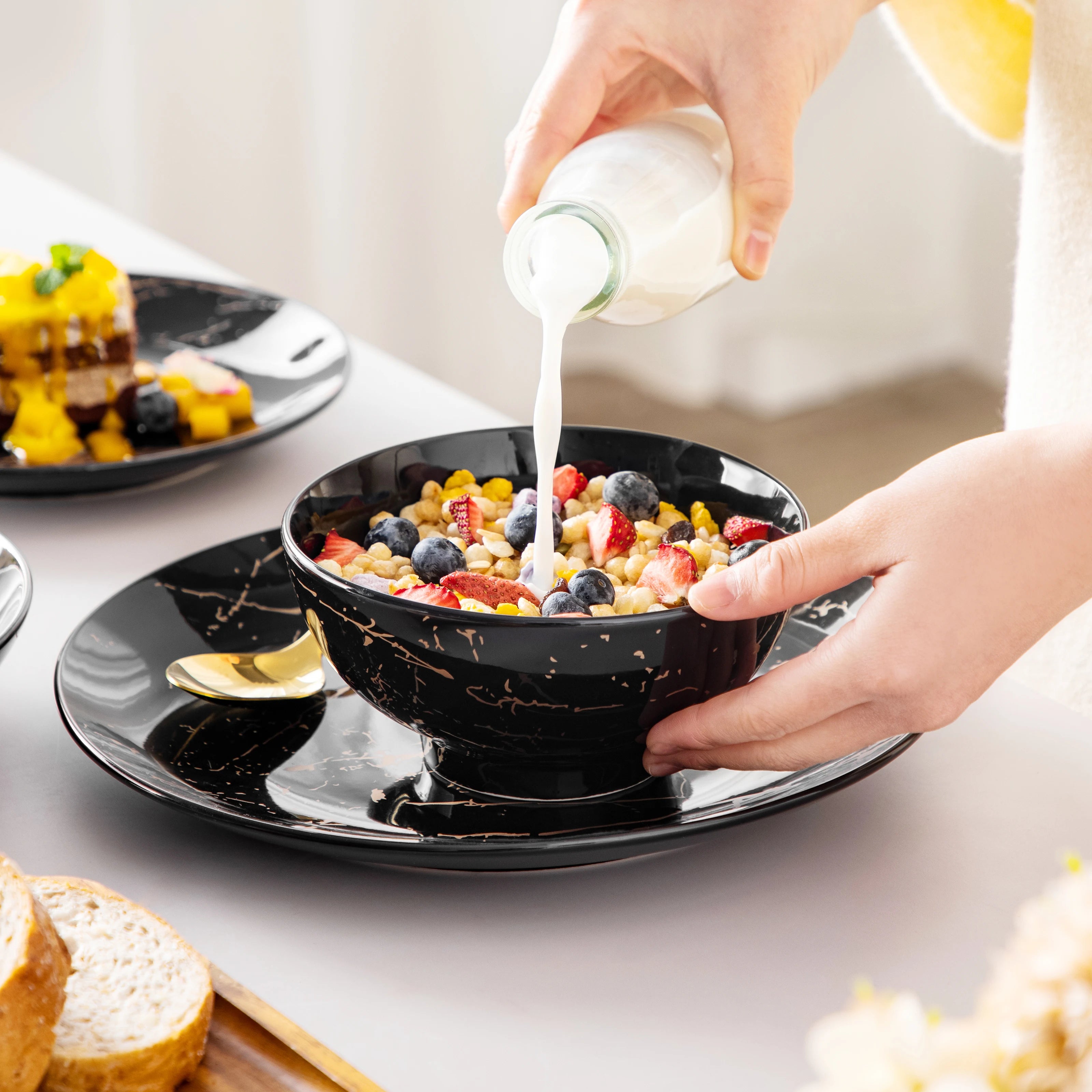 24-delige Goud Serviesset Porselein – Luxe Servies Set voor 6 Personen met Gouden Design Borden en Kommen