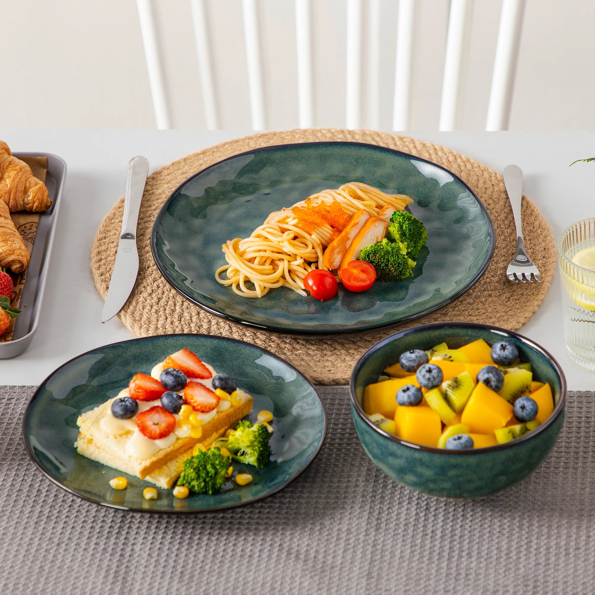 Groene Keramische Borden Set 12/24-Delig – Steengoed Servies voor 4 of 8 Personen – Modern & Magnetronbestendig