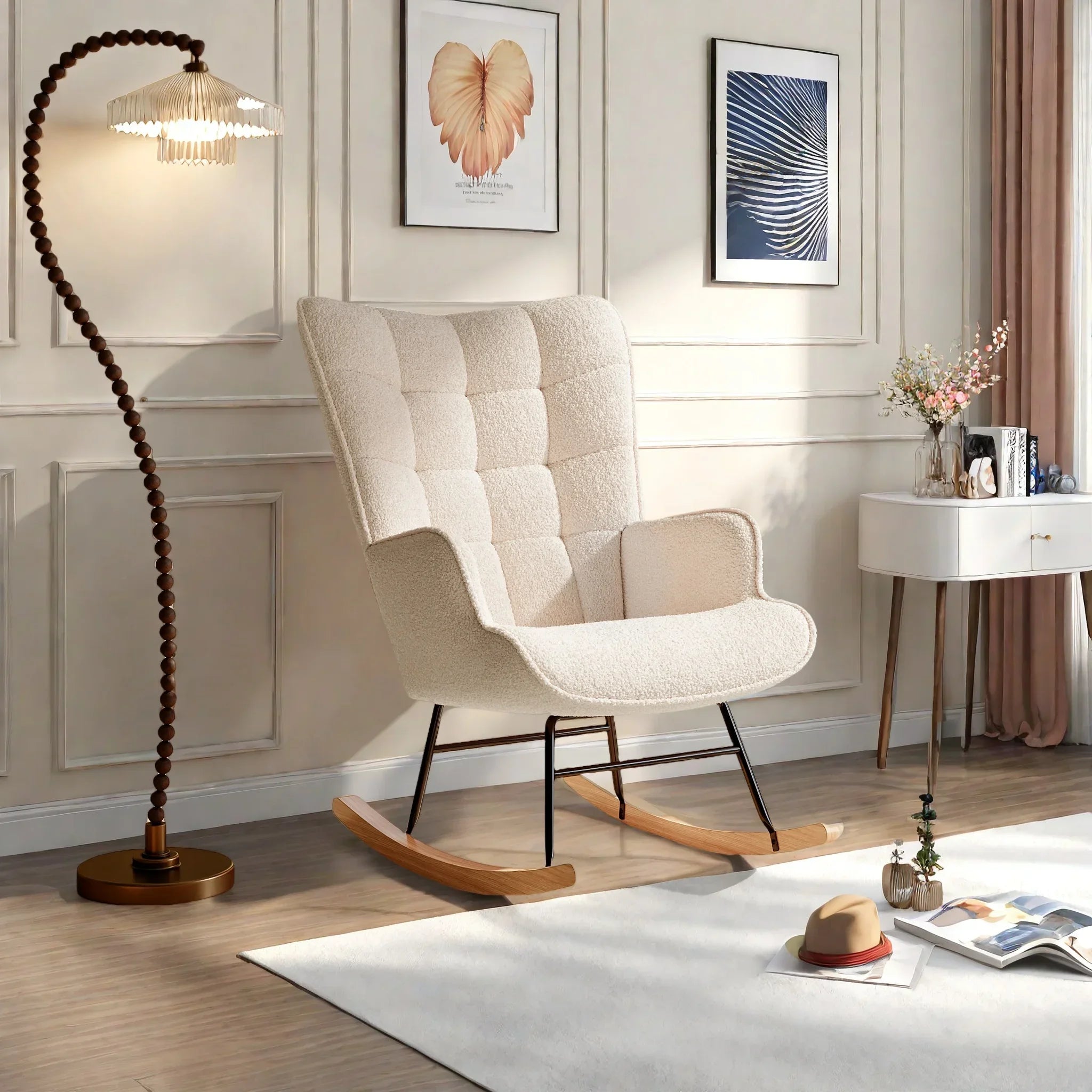 Moderne zachte pluche schommelstoel met armleuningen – comfortabele woonkamer stoel