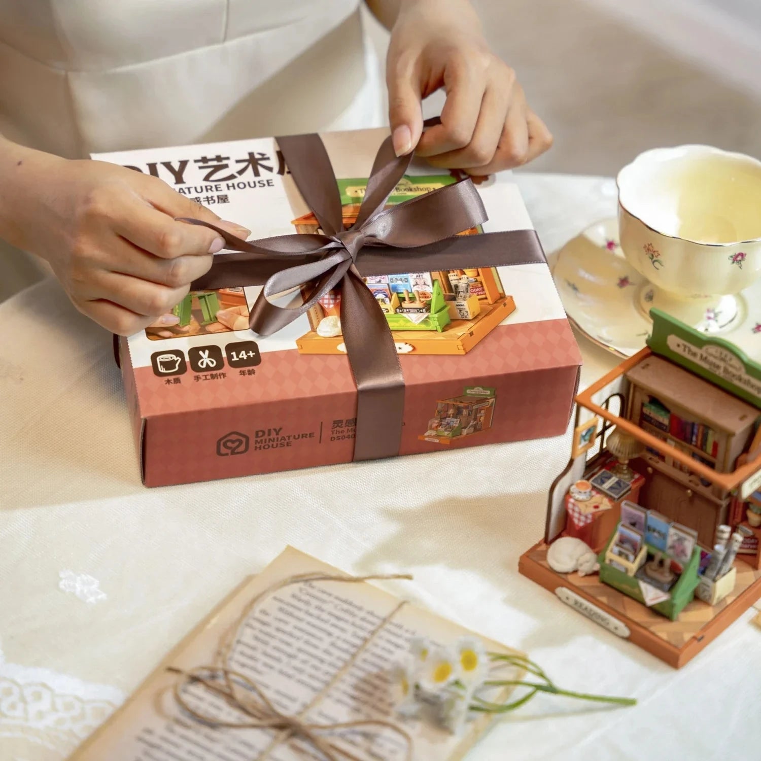 Miniatuurhuis Bouwset Hout – Creatief Speelgoed voor Kinderen 14+ – DIY Houten Poppenhuis Knutselpakket