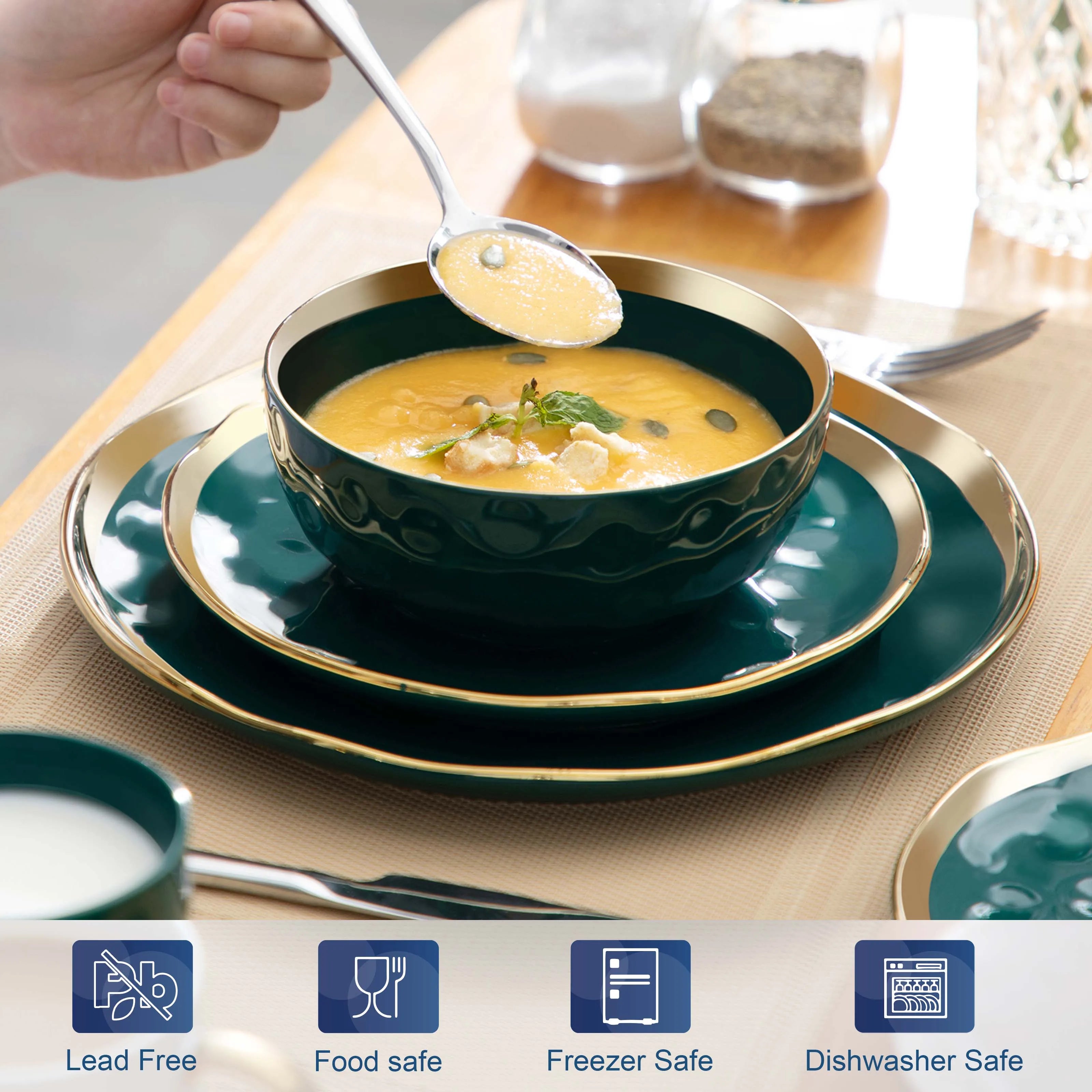 Servies Set 16-Delig Groen Porselein met Gouden Rand – Luxe Keramisch Servies voor 4 Personen