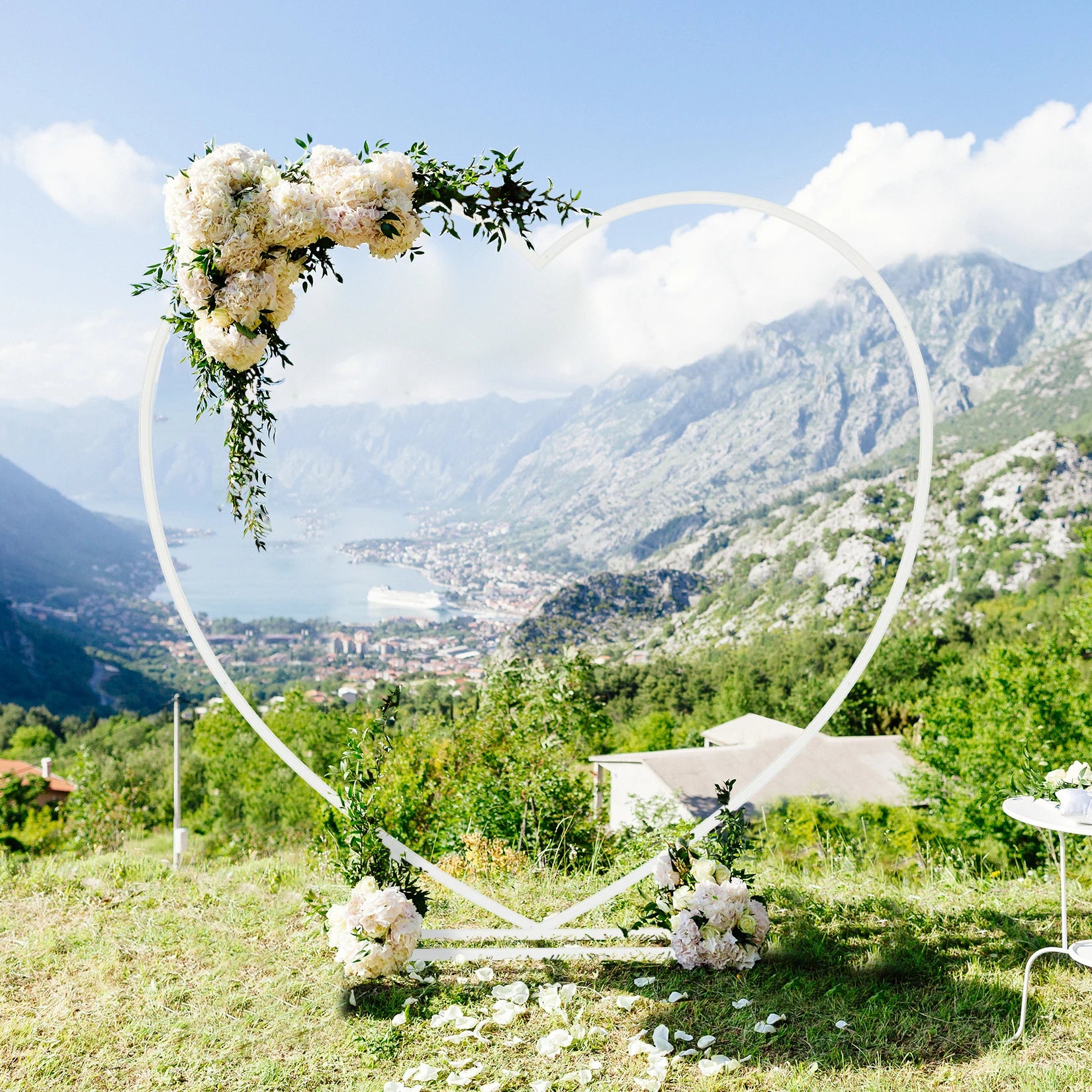 Hartvormige Ballonnenboog Wit Metaal 2.2m – Bruiloft Arch Stand Frame – Backdrop voor Verloving, Valentijn & Feest Decoratie