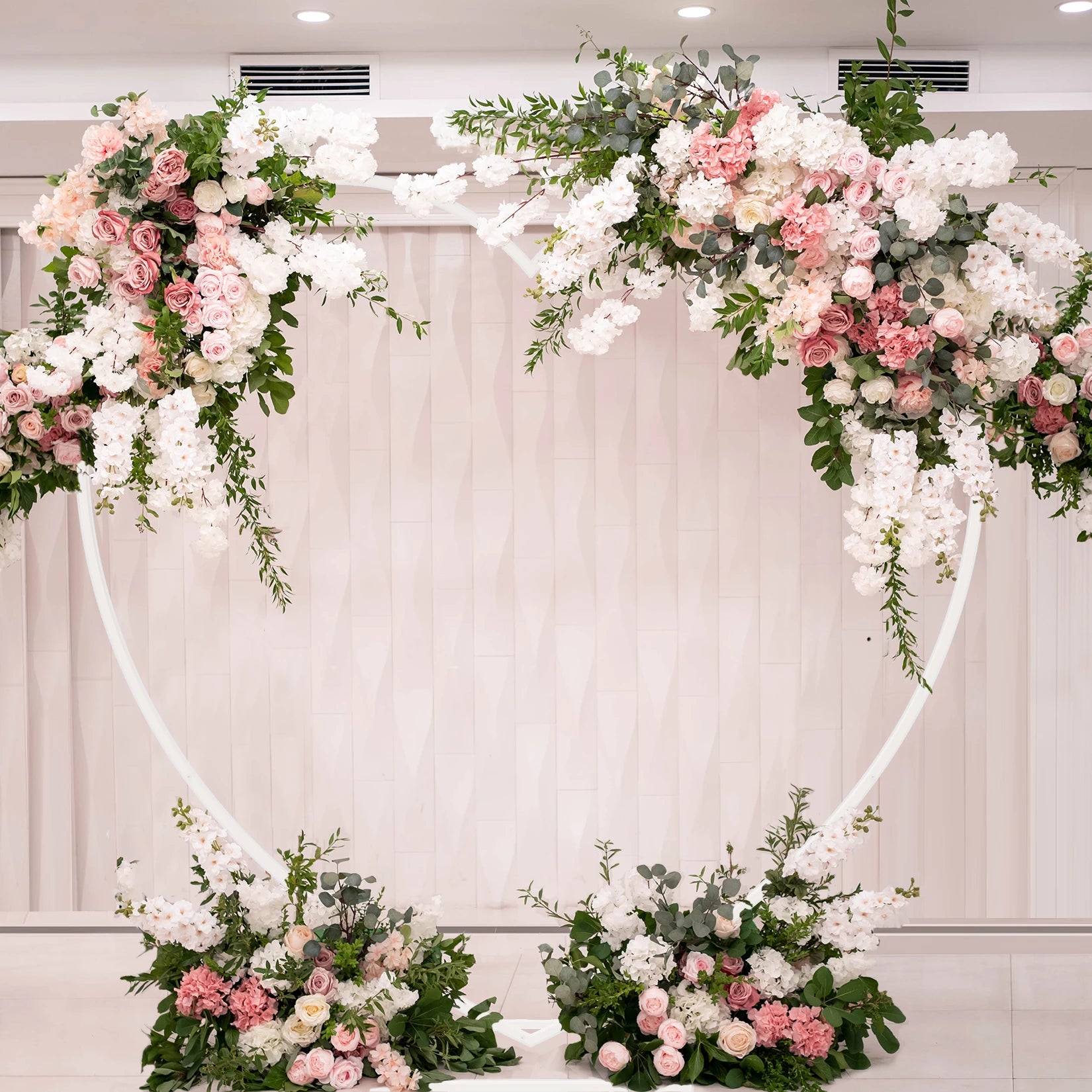 Hartvormige Ballonnenboog Wit Metaal 2.2m – Bruiloft Arch Stand Frame – Backdrop voor Verloving, Valentijn & Feest Decoratie