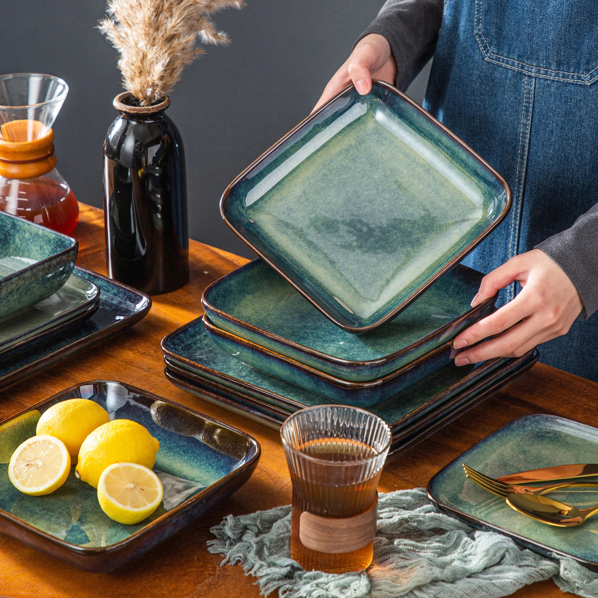 Stern Groen 16-Delige Serviesset – Modern Keramisch Dinnerservies voor 4 Personen – Vierkant Design – Blauw Groen Glazuur – Steengoed Servies