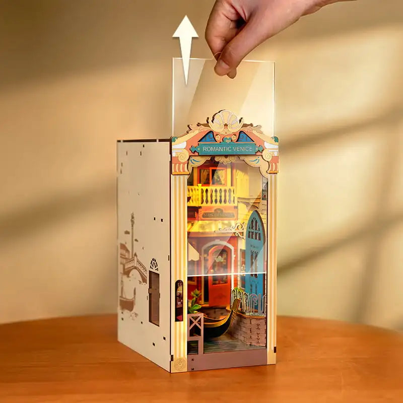 3D Houten Boekhoekje Romantisch Venetië – DIY Book Nook Bouwpakket met LED Verlichting – Decoratieve Boeksteun voor Boekenplank en Interieur