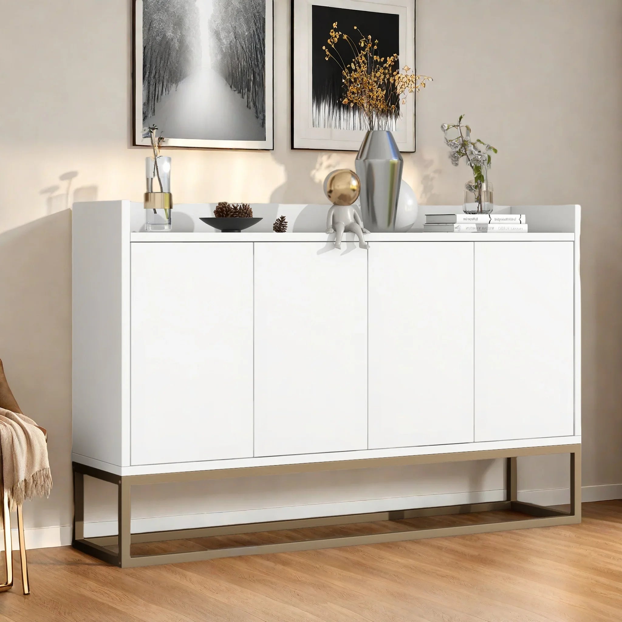 Minimalistische Dressoirkast 4 Deuren met Slot – Opbergkast Metaal & MDF – Moderne Buffetkast voor Woonkamer en Eetkamer