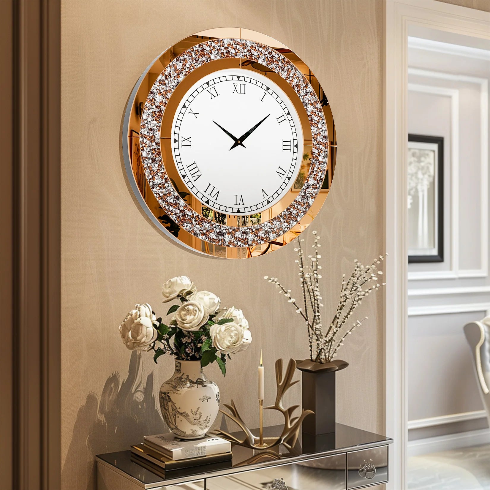 Ronde Zilveren Spiegelklok 60 cm – Luxe Wandklok met Romeinse Cijfers & Crushed Diamant Design