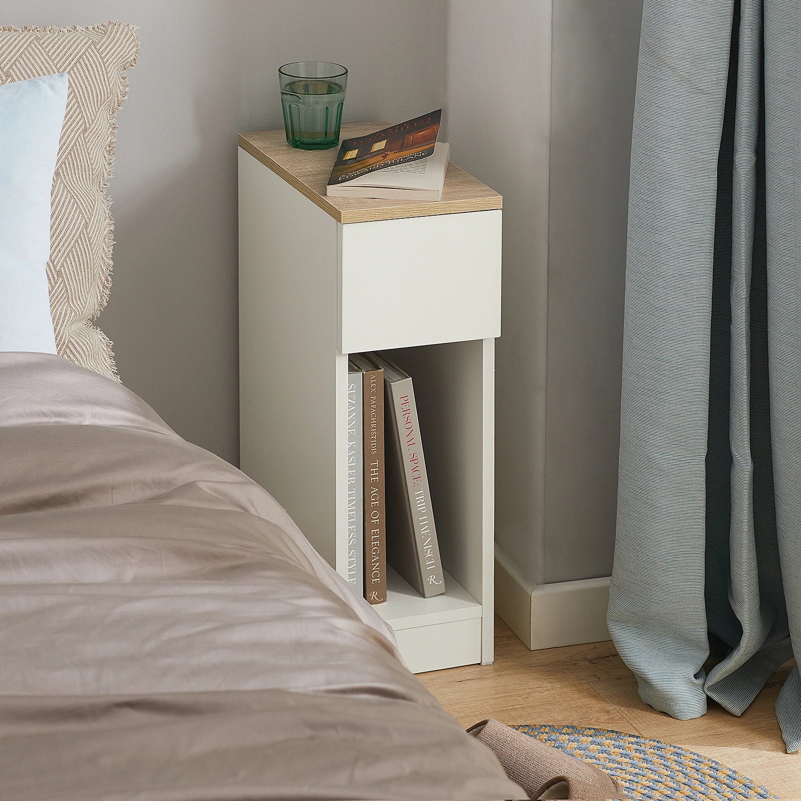 Smal Nachtkastje met Lade – 20 cm Breed Moderne Bijzettafel voor Slaapkamer en Woonkamer