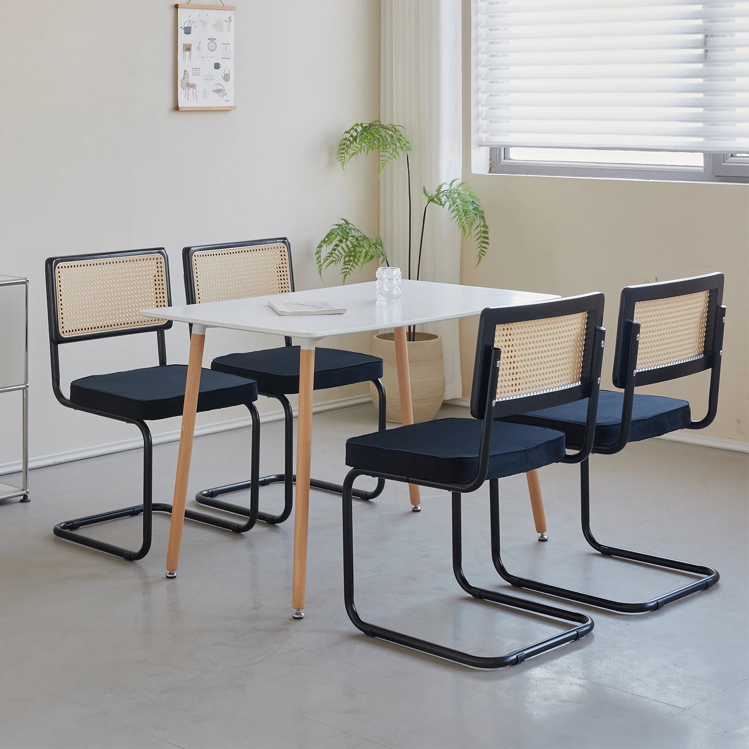 Rotan Eetkamerstoelen Set van 2 of 4 – Retro Design met Velvet Zitting en Metalen Frame