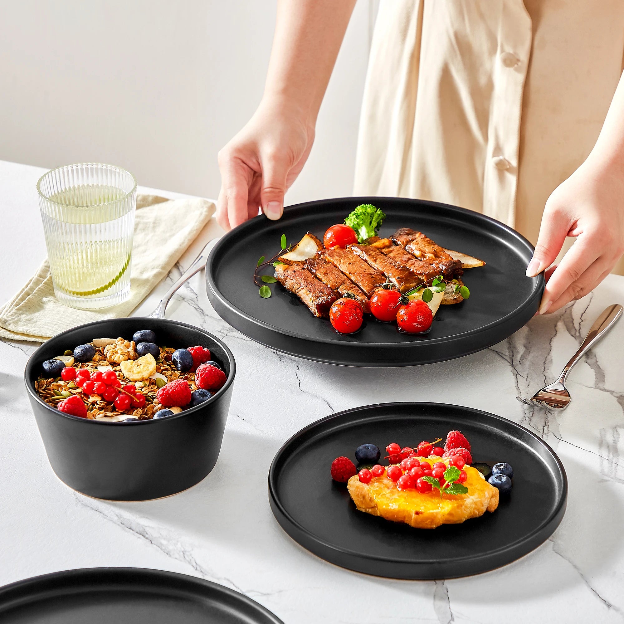 Servies Set 18-Delig – Keramisch Servies met Reactief Glazuur – Moderne Bordenset voor 6 Personen