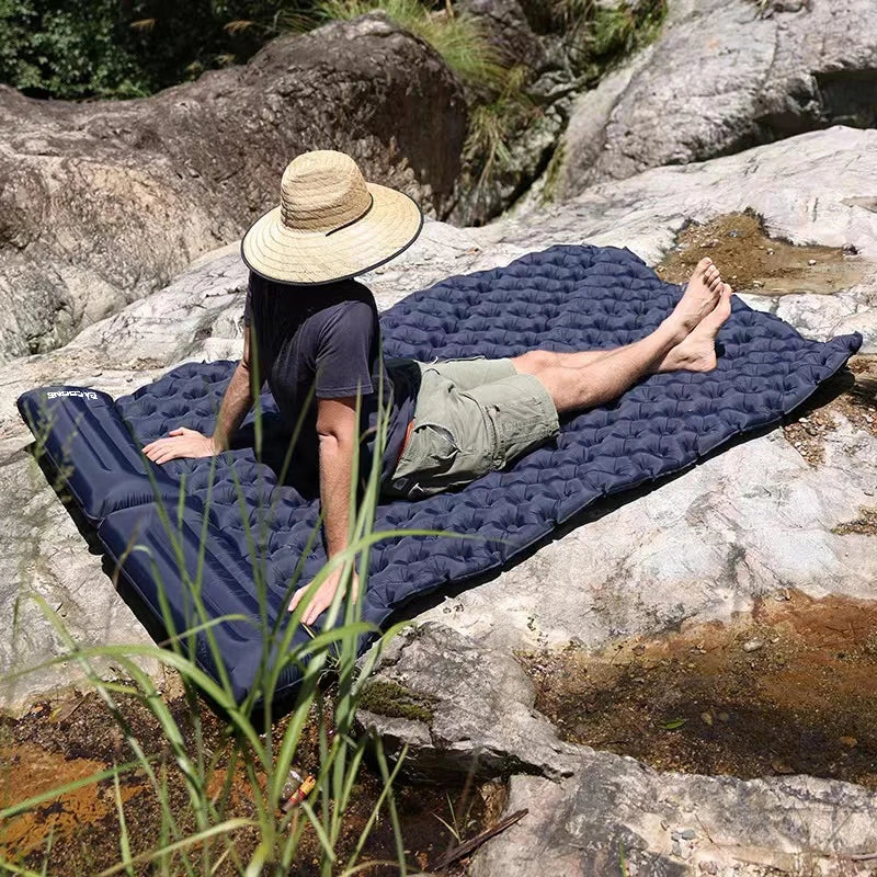 Opblaasbaar Camping Matras voor 2 Personen met Ingebouwde Pomp – Ultralicht, Compact & Waterdicht Slaapmatje voor Kamperen, Trekking & Festivals