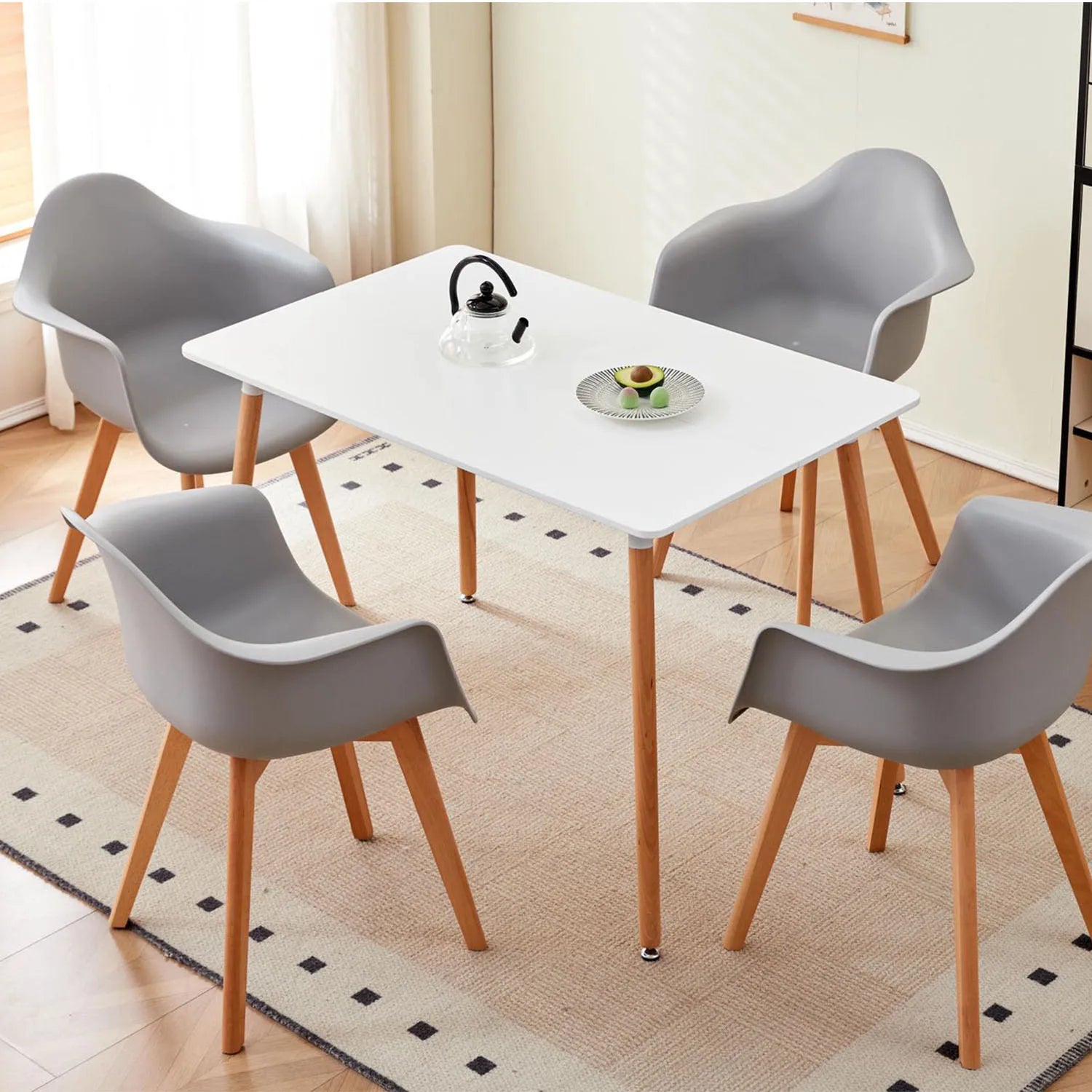 Set van 2 Retro Eetkamerstoelen met Armleuning – Scandinavische Design Stoelen met Beukenhouten Poten – Moderne Kunststof Kuipstoelen
