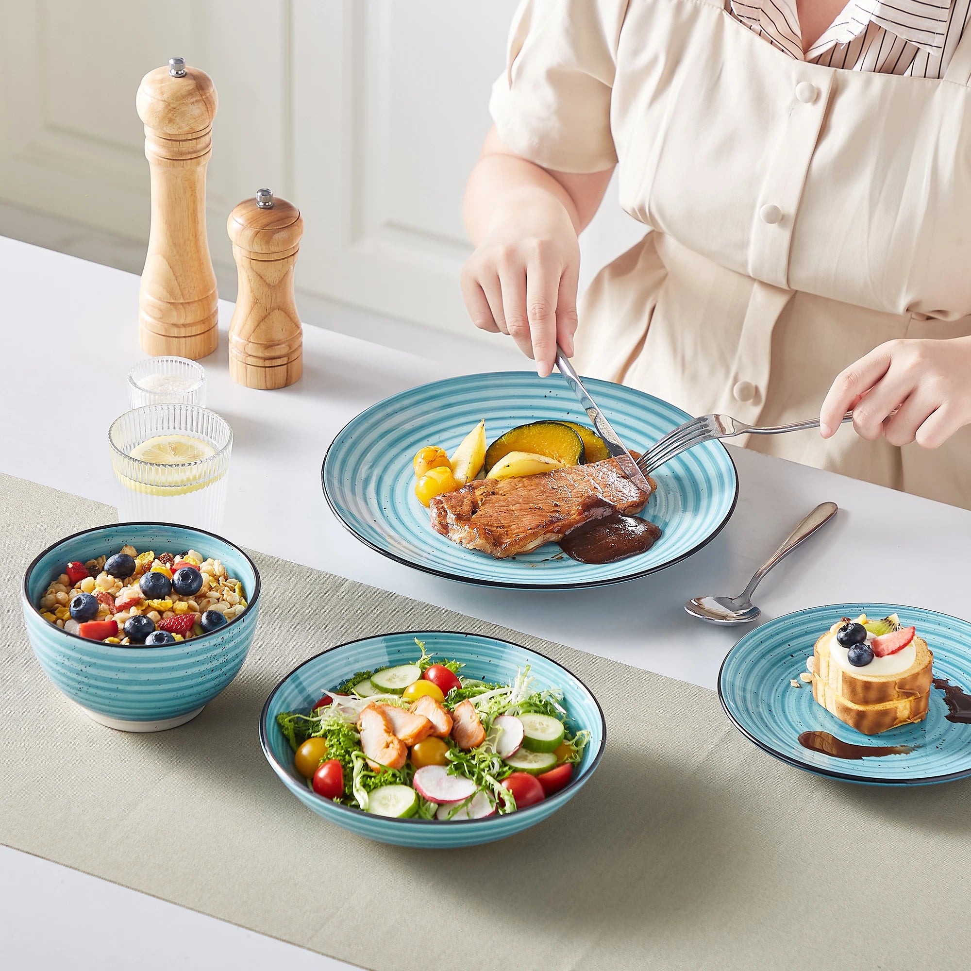 Serviesset 24-delig Blauw – Handgeschilderd Keramiek Servies met Spiralen voor 6 Personen
