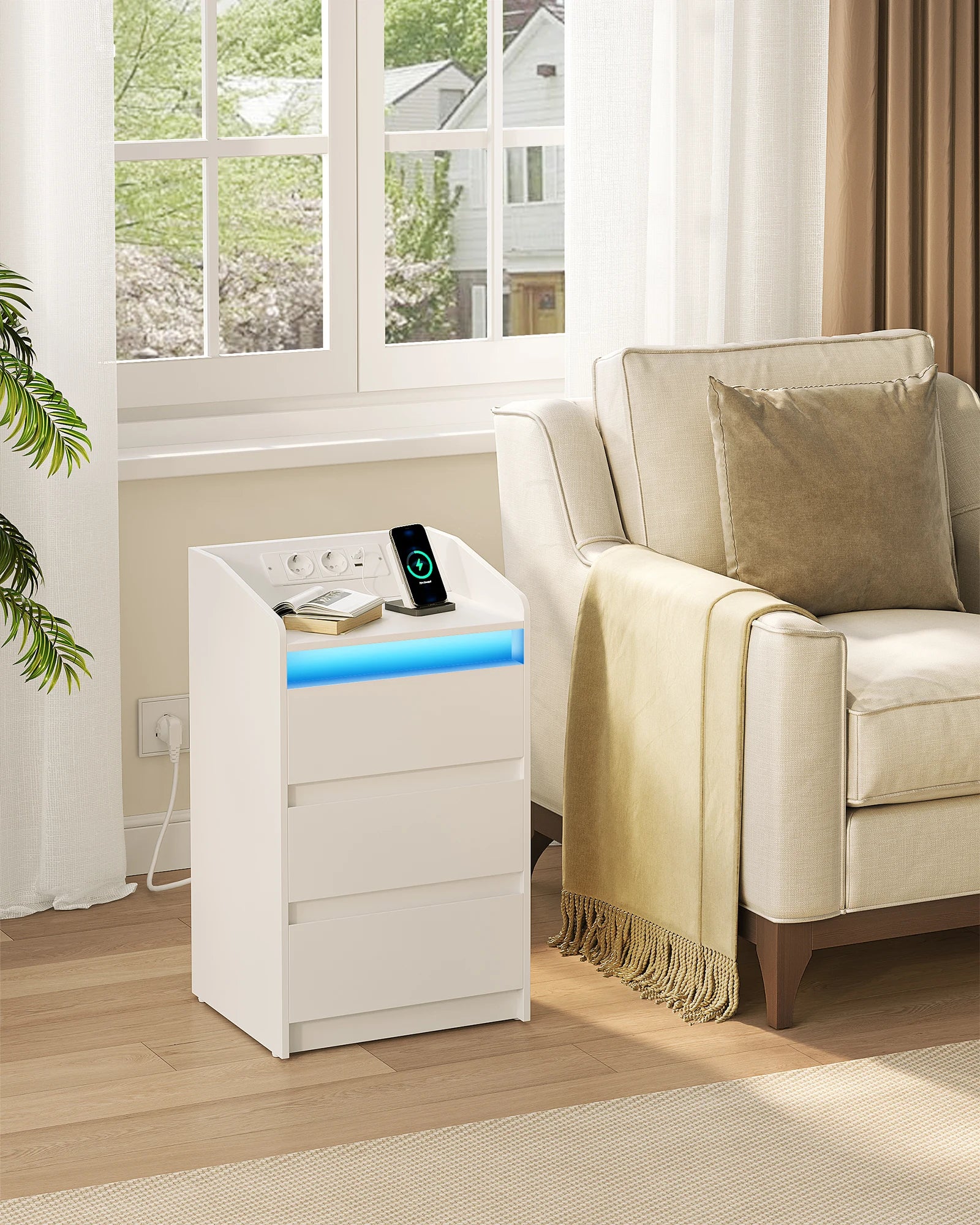 Nachtkastje met 3 Laden, LED Verlichting & Oplaadstation – Modern Wit Bijzettafel met USB en Stopcontact