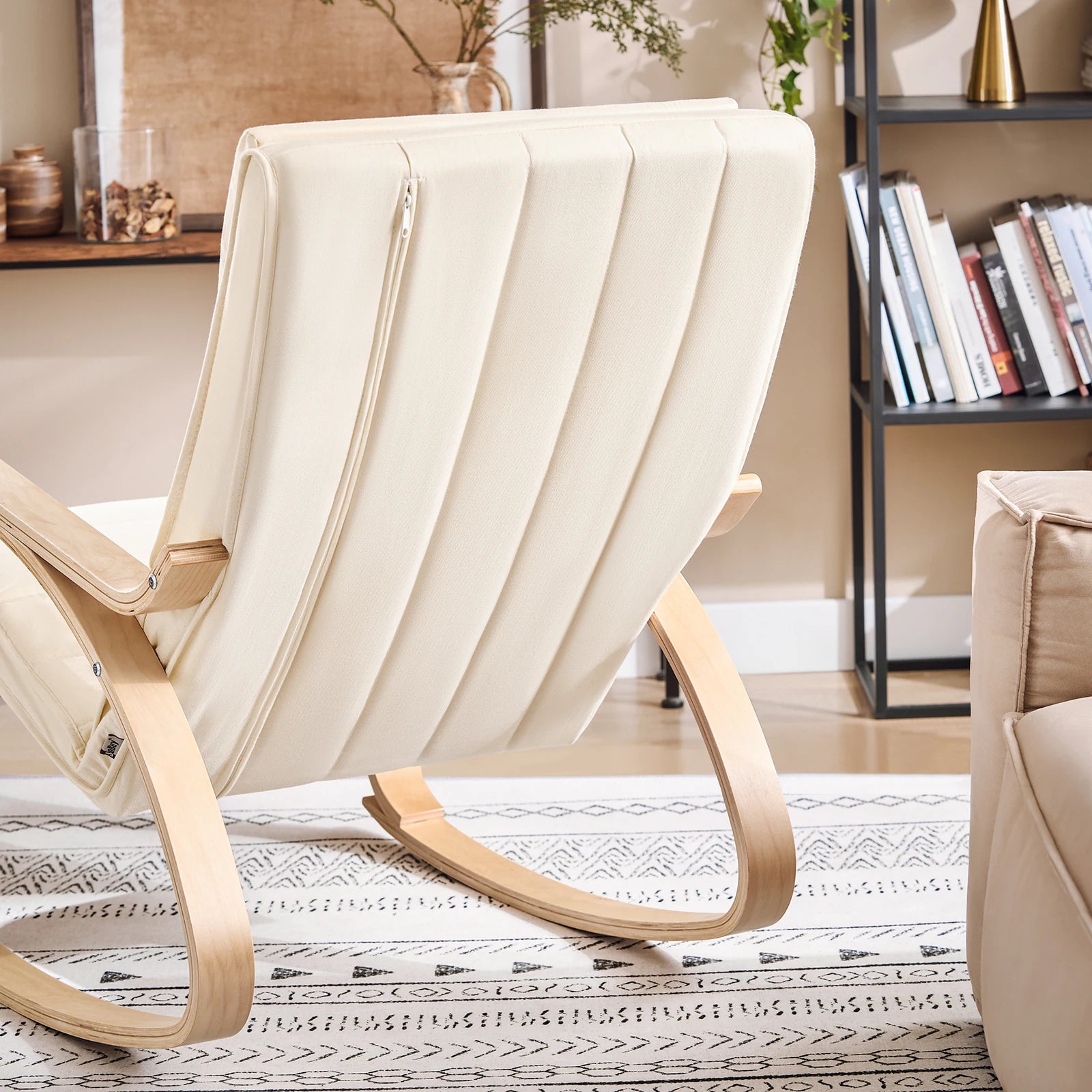 Schommelstoel met Voetensteun Berkenhout – Verstelbare Relaxstoel Beige 150 kg