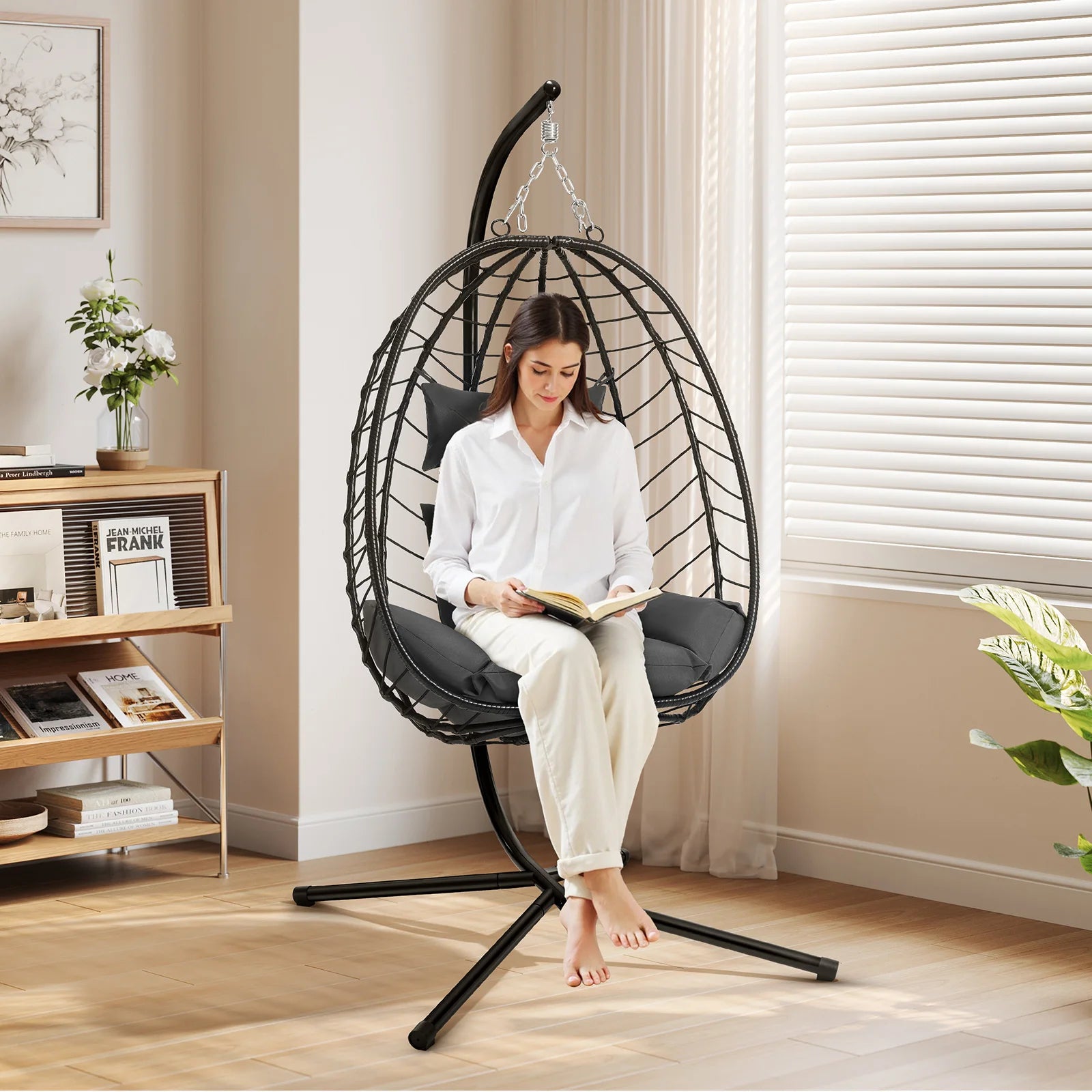 Egg Chair Hangstoel met Standaard – Schommelstoel voor Tuin, Balkon & Woonkamer – Inclusief Kussen en Hoofdsteun – Belastbaar tot 150 kg