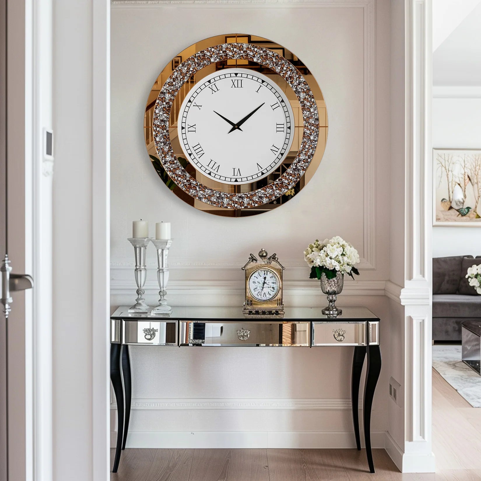 Ronde Zilveren Spiegelklok 60 cm – Luxe Wandklok met Romeinse Cijfers & Crushed Diamant Design