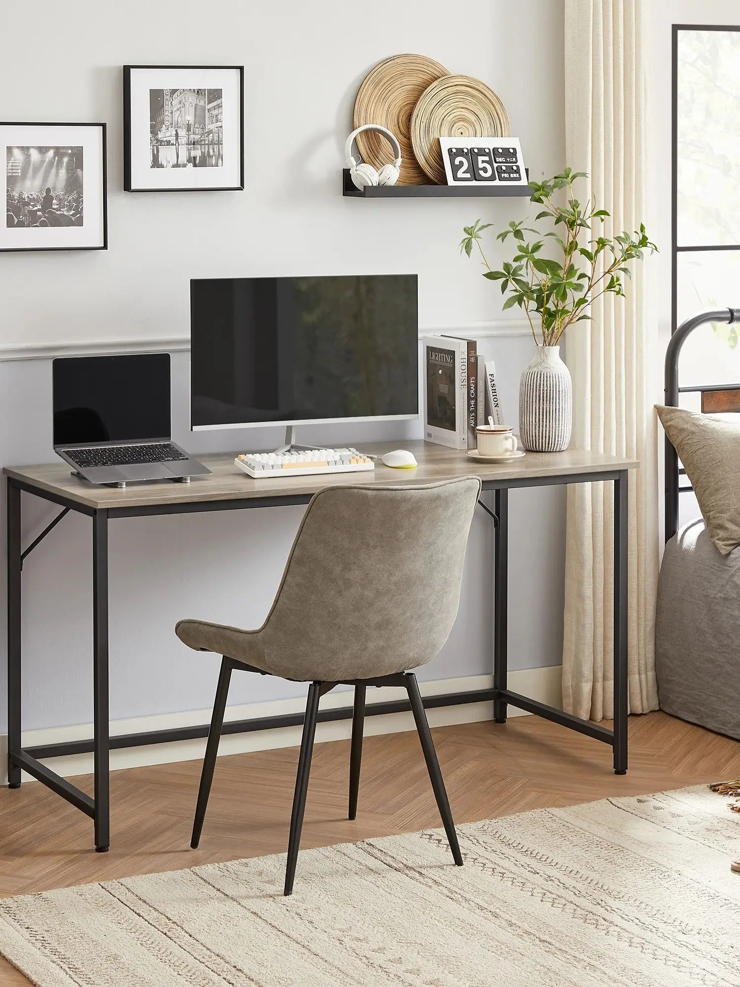 Compact industrieel bureau 140x60 cm – stevig en stijlvol voor thuiswerk of kantoor