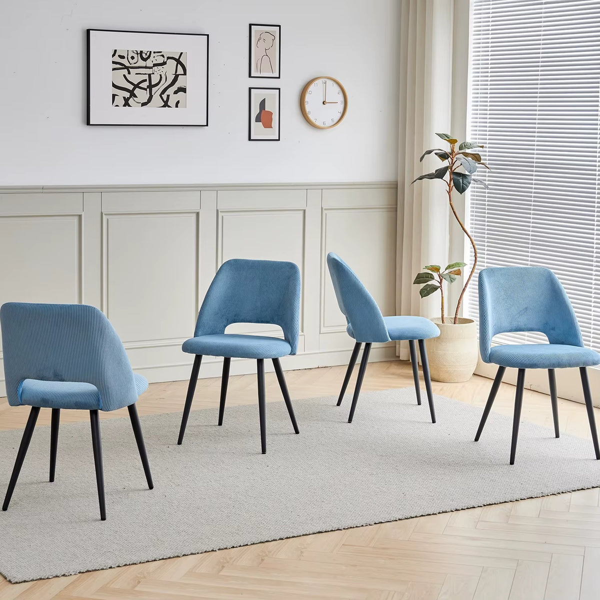 Set van 4 Corduroy Eetkamerstoelen – Beige Ribstof Stoelen met Rugleuning & Zwarte Metalen Poten – Scandinavisch Design